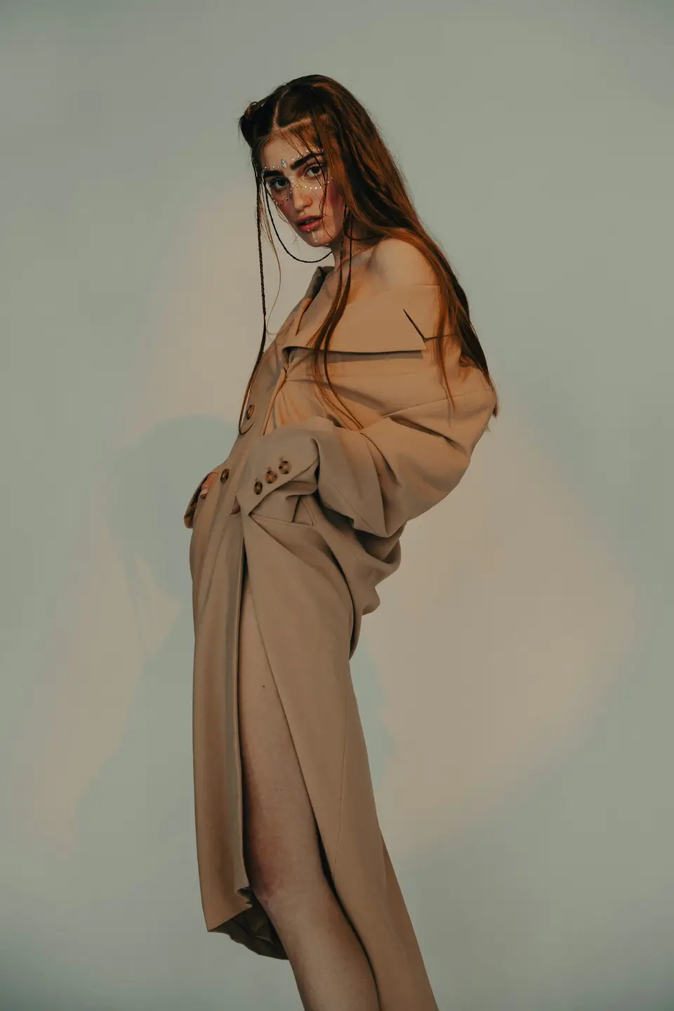 Камила Ержан — digitals — кадр 1